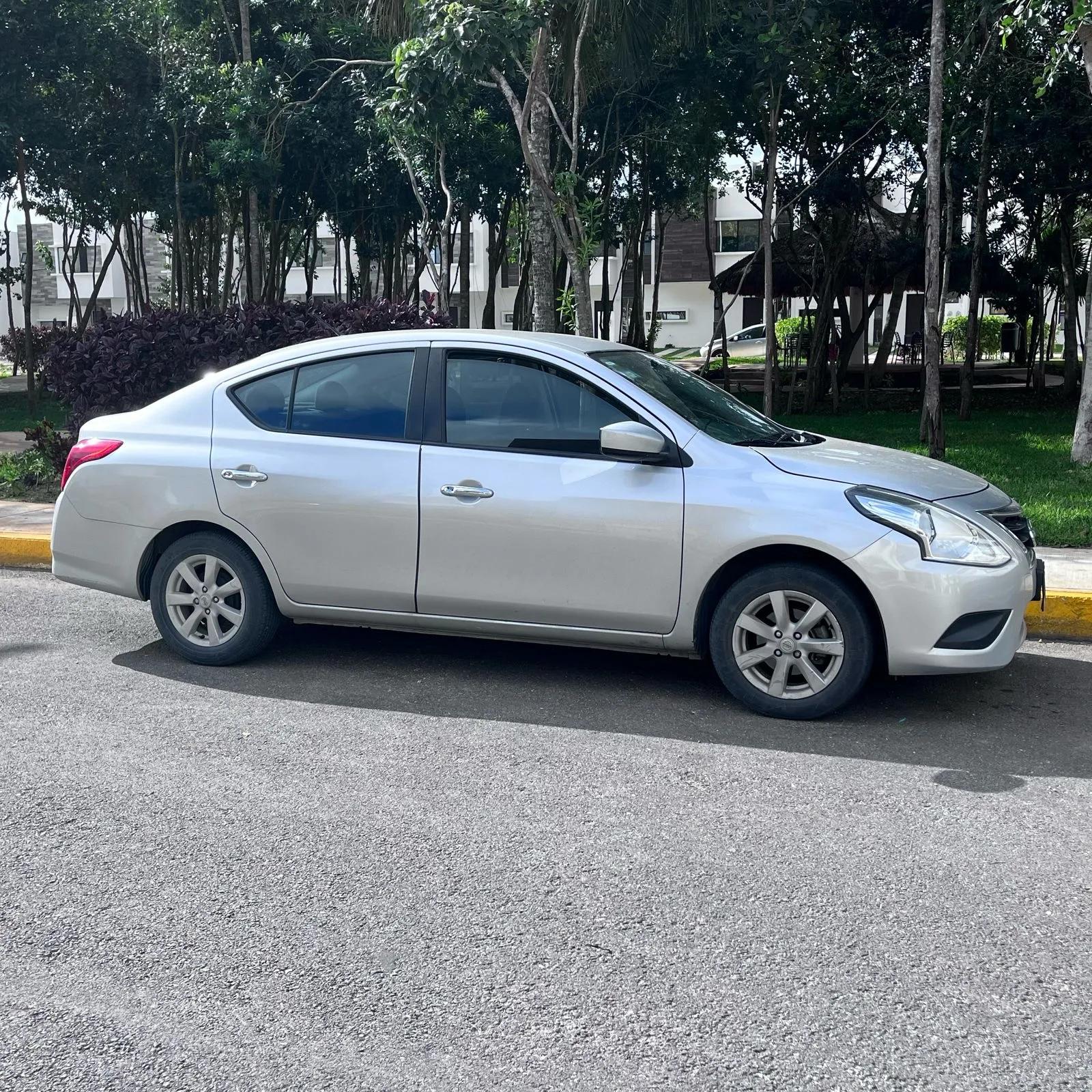Nissan Versa
