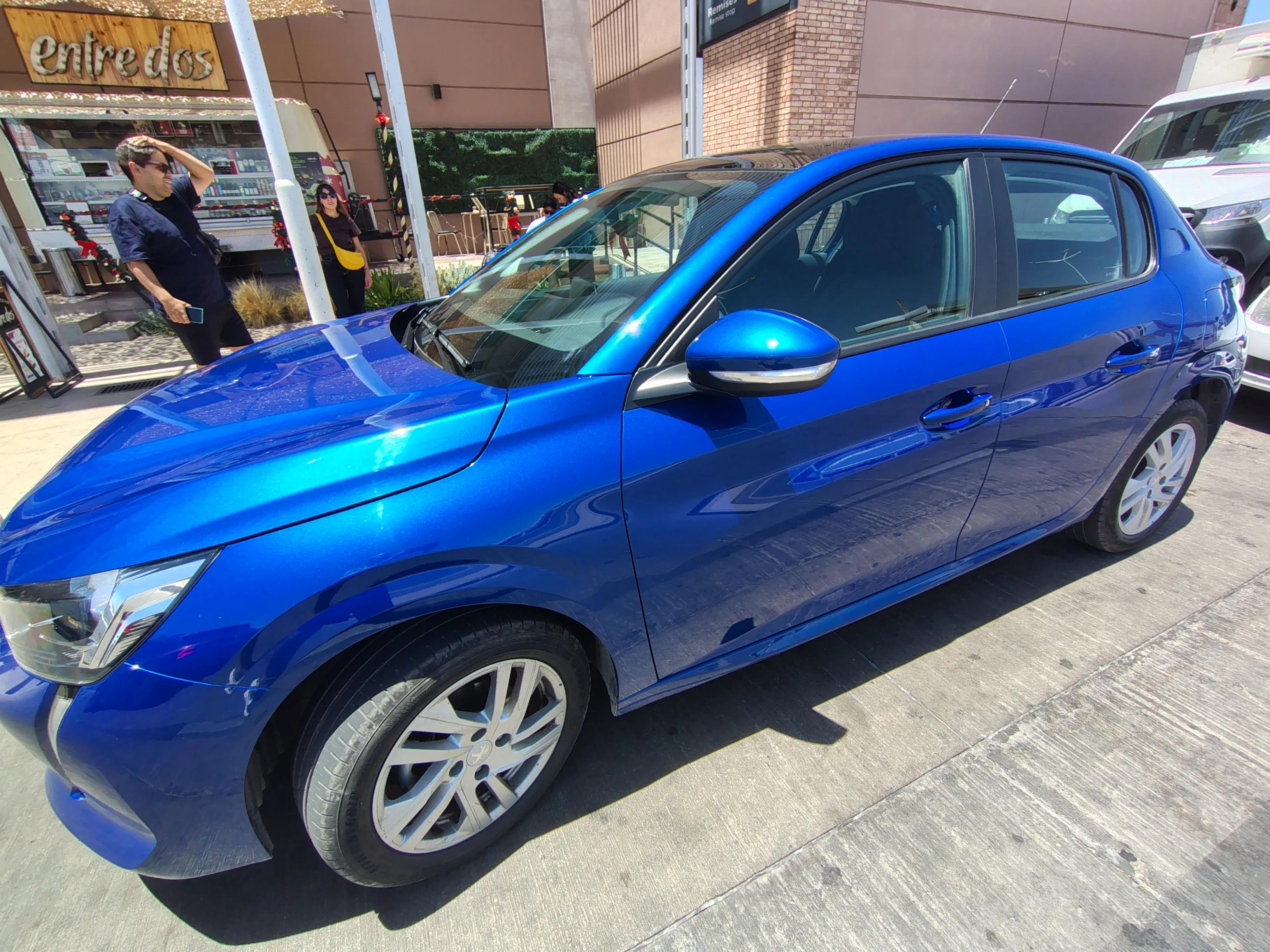 Peugeot 208