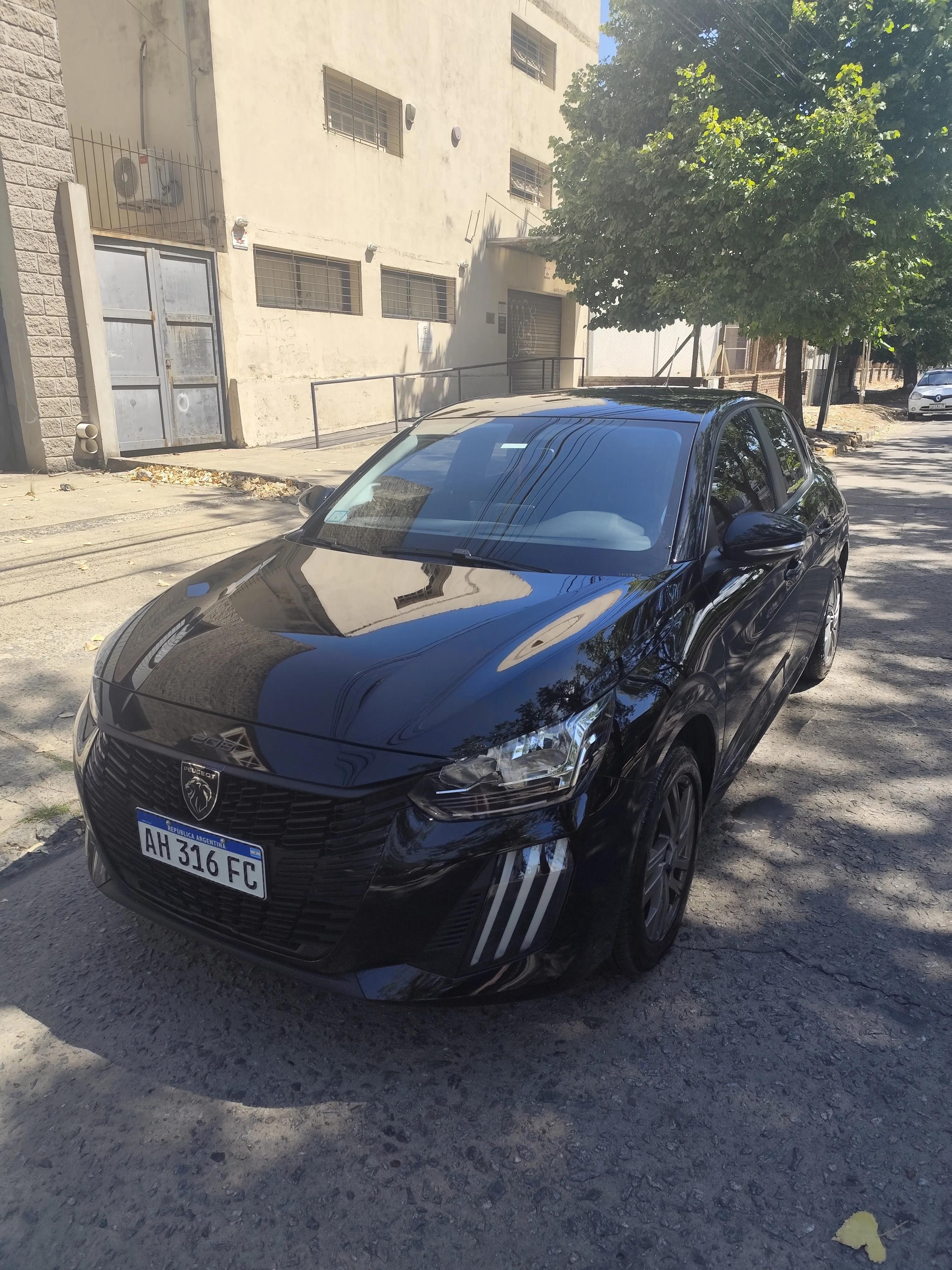 Peugeot 208